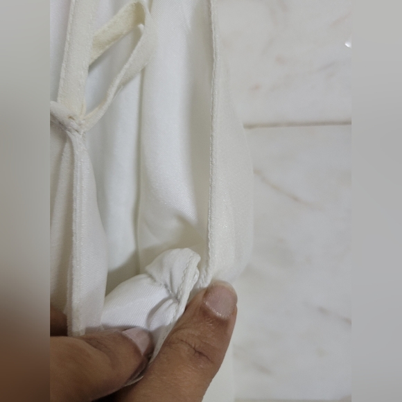 🌷White Floral Dress🌷 - Picture 9 of 12